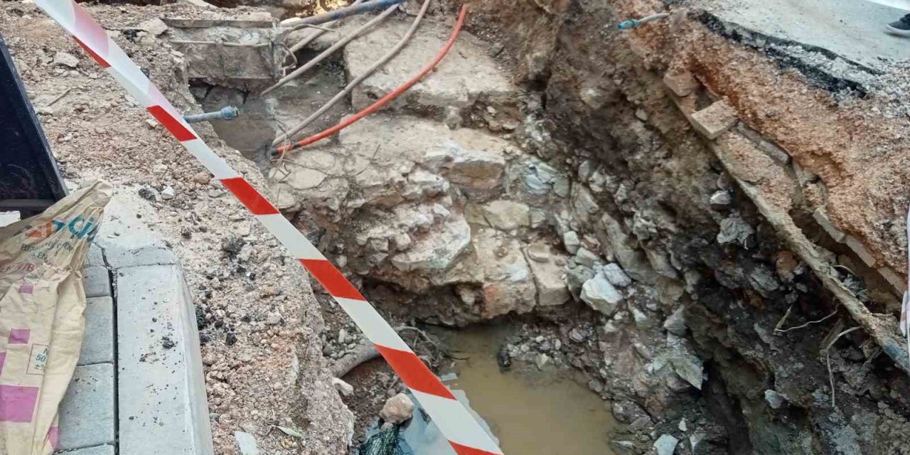 İzmir’deki altyapı çalışmasından tarih çıktı