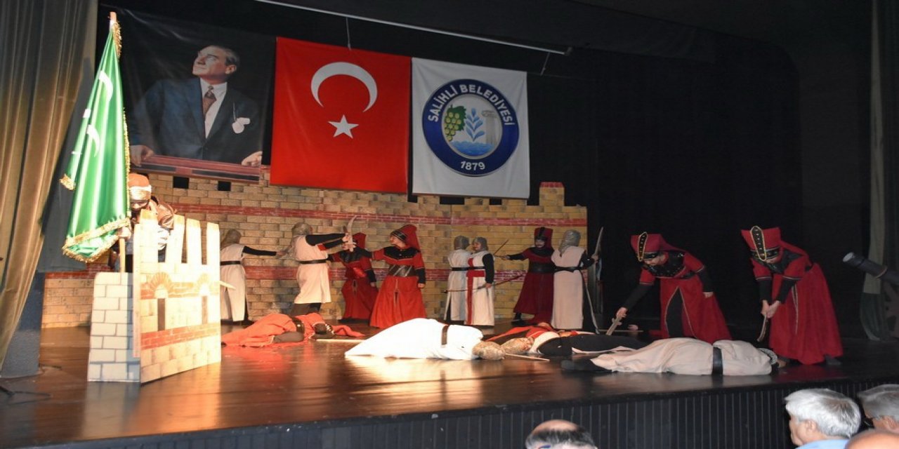 Salihli’de İstanbul’un fethinin 570. yılı kutlandı