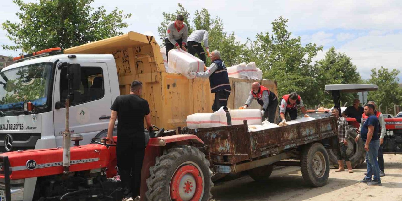 Pamukkale Belediyesinden Goncalılı afetzedelere destek