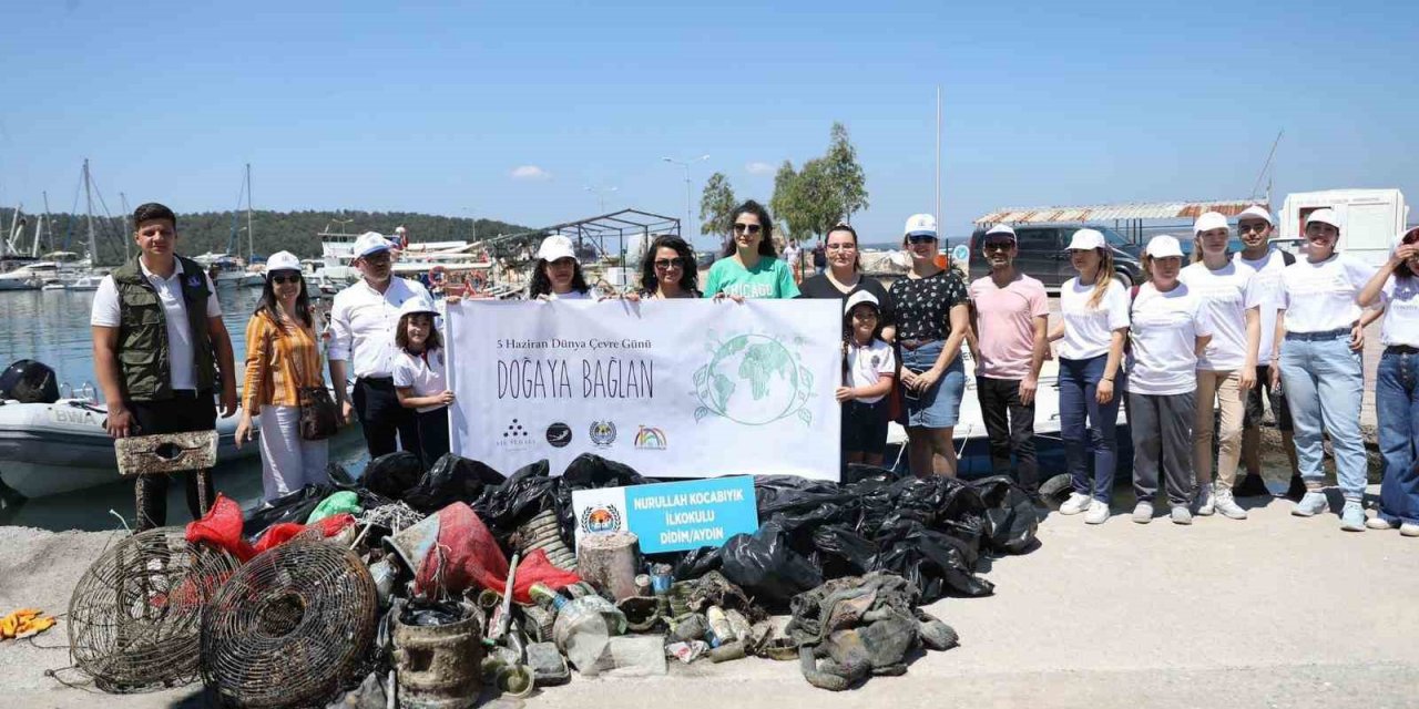 Didimli miniklerden çöp ve atık toplama etkinliği