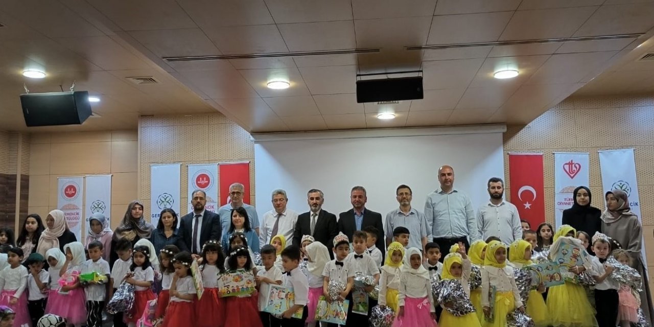 Germencik’te Kur’an Kurslarında mezuniyet sevinci