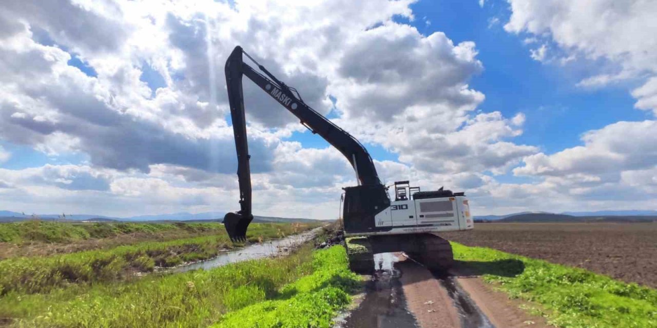 MASKİ dere temizliklerine devam ediyor