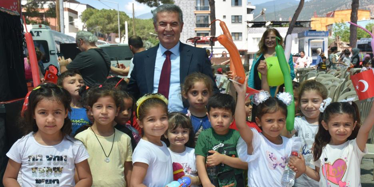 Çocuklar kukla festivalinde eğlendi