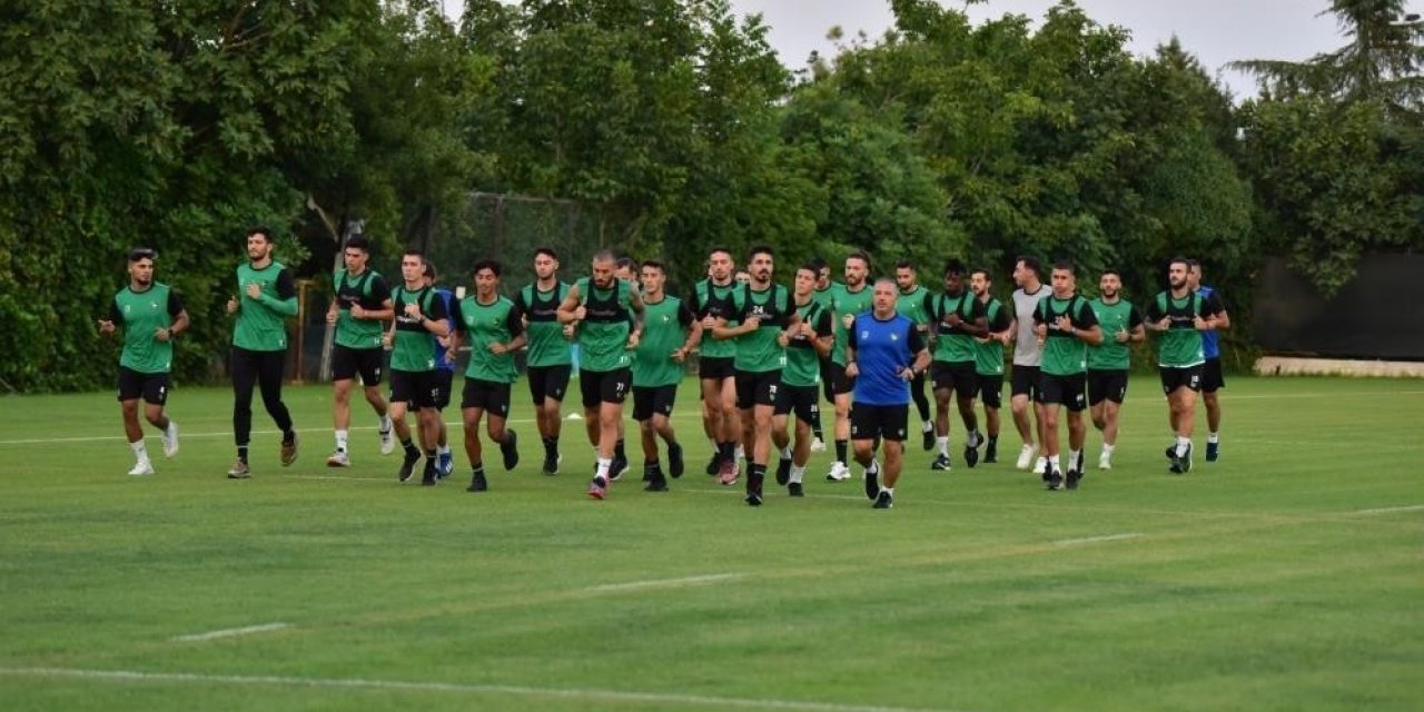 Futbolculara ödeme yapamayan Denizlispor’a ilk darbeyi doktor vurdu