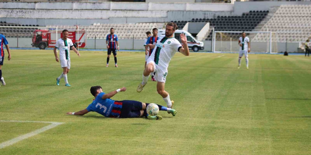 TFF 3. Lig: Efeler 09 SFK: 2 - Beyoğlu Yeni Çarşı Spor: 2