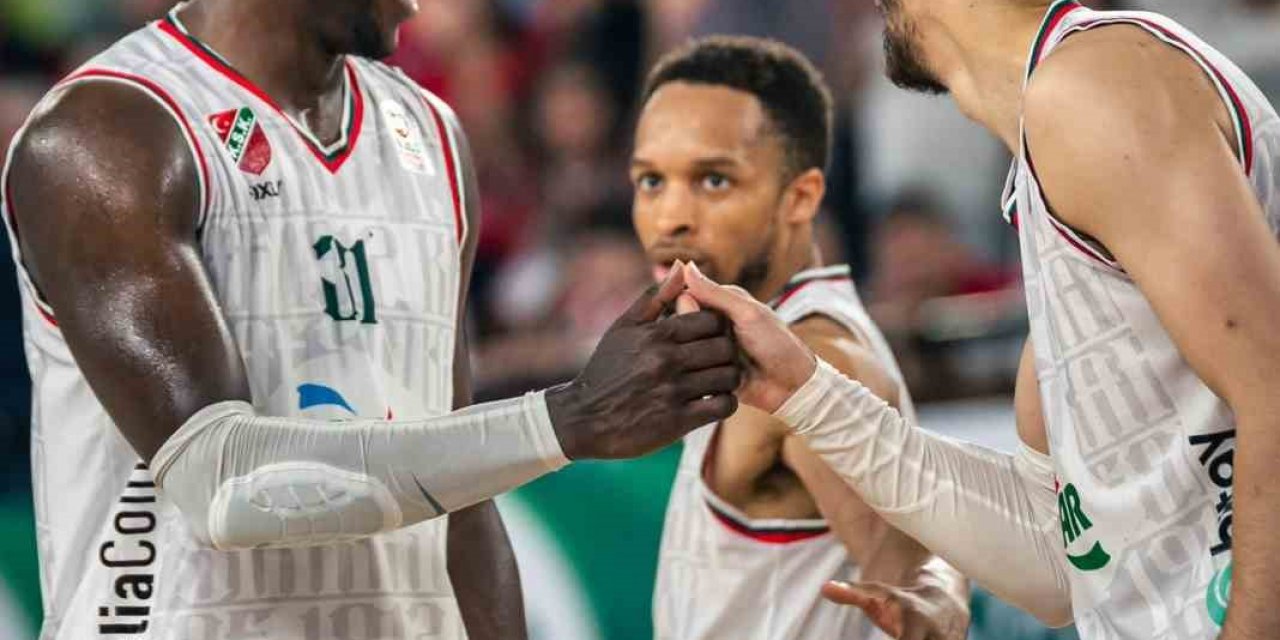 Pınar Karşıyaka, saha avantajını olumlu kullandı