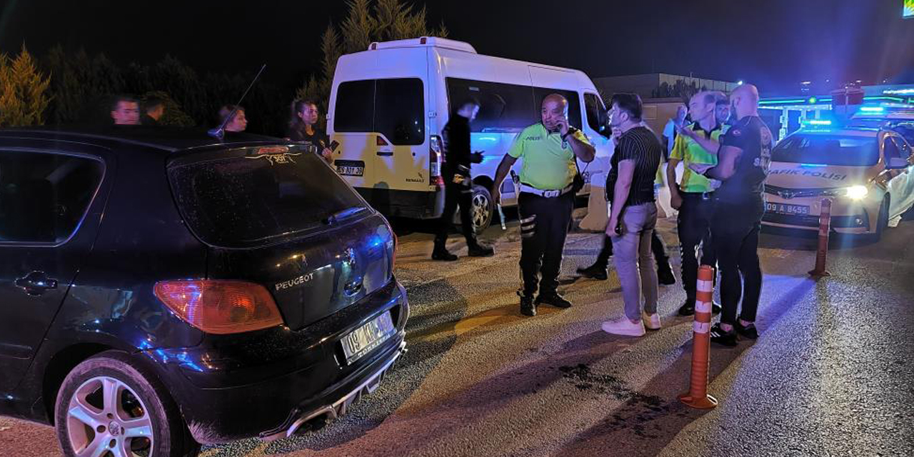 Polis uygulama noktasında kaza yaptı