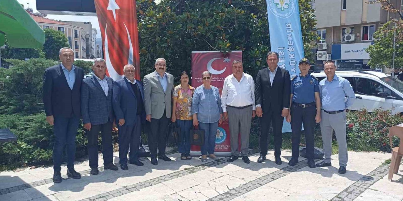 Salihlili şehitler saygıyla anıldı