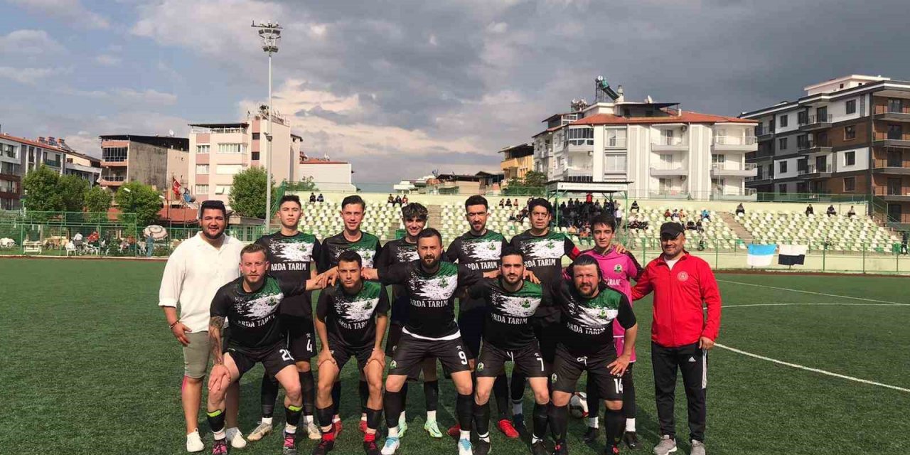 Salihli Taytanspor adını 1. Amatör Küme’ye yazdırdı