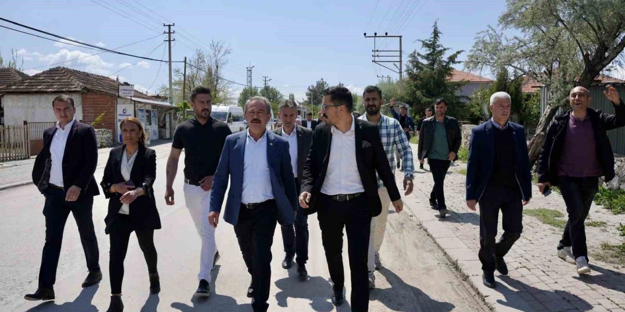 Milletvekili Şahin Tin, Çardak - Bozkurt yolunun yenilendiğini duyurdu