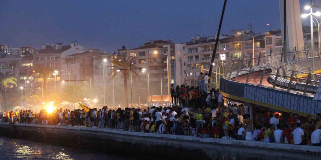 Göztepeli taraftarlar, 98. yılı kutlamaya hazırlanıyor