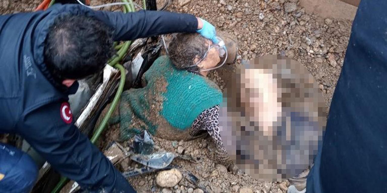 Toprak altında kalan araçta can pazarı yaşandı