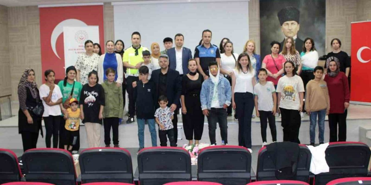 Trafik Tescil ve Toplum Destekli Polislerden bilgilendirme