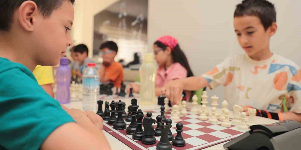 Aliağa’da yaz dönemi satranç kurs kayıtları başlıyor