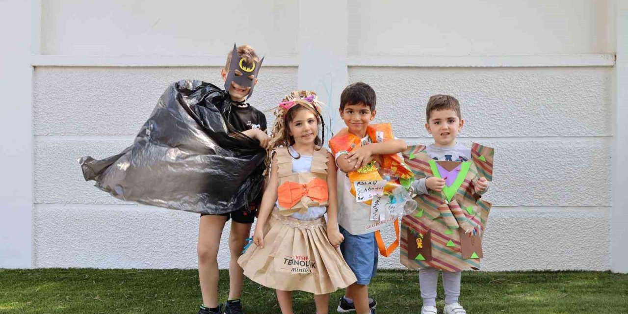 Çocuklardan ‘çevreci’ defile