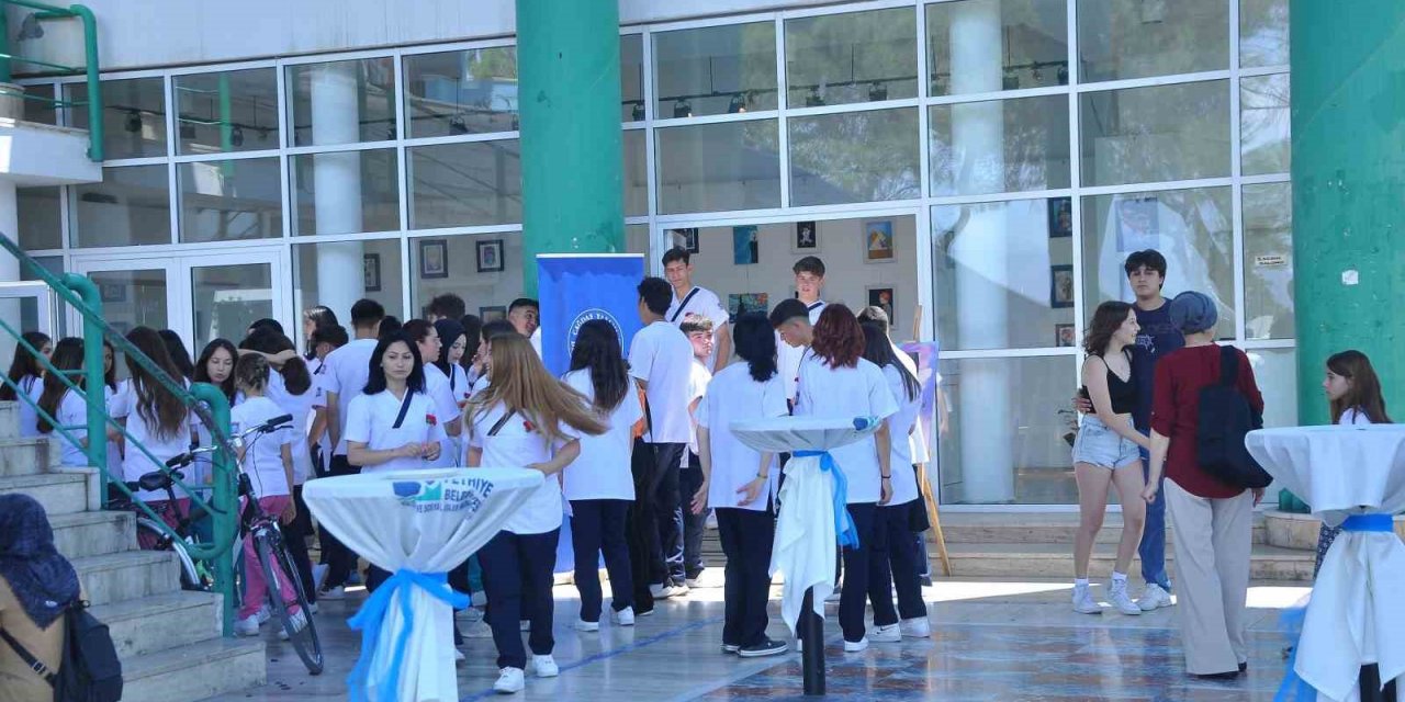 Melsa Mesleki Teknik ve Anadolu Lisesi’nde mezuniyet heyecanı