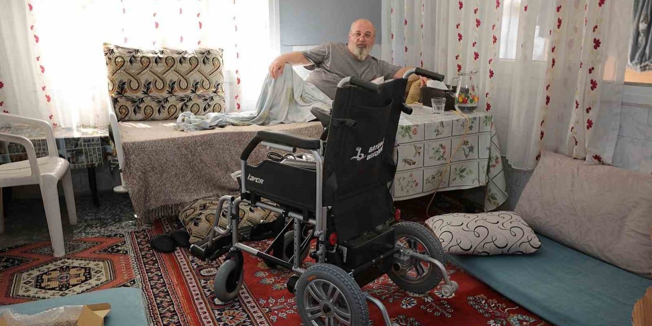 Bayraklı’da 4 yılda 79 tekerlekli sandalye dağıtıldı