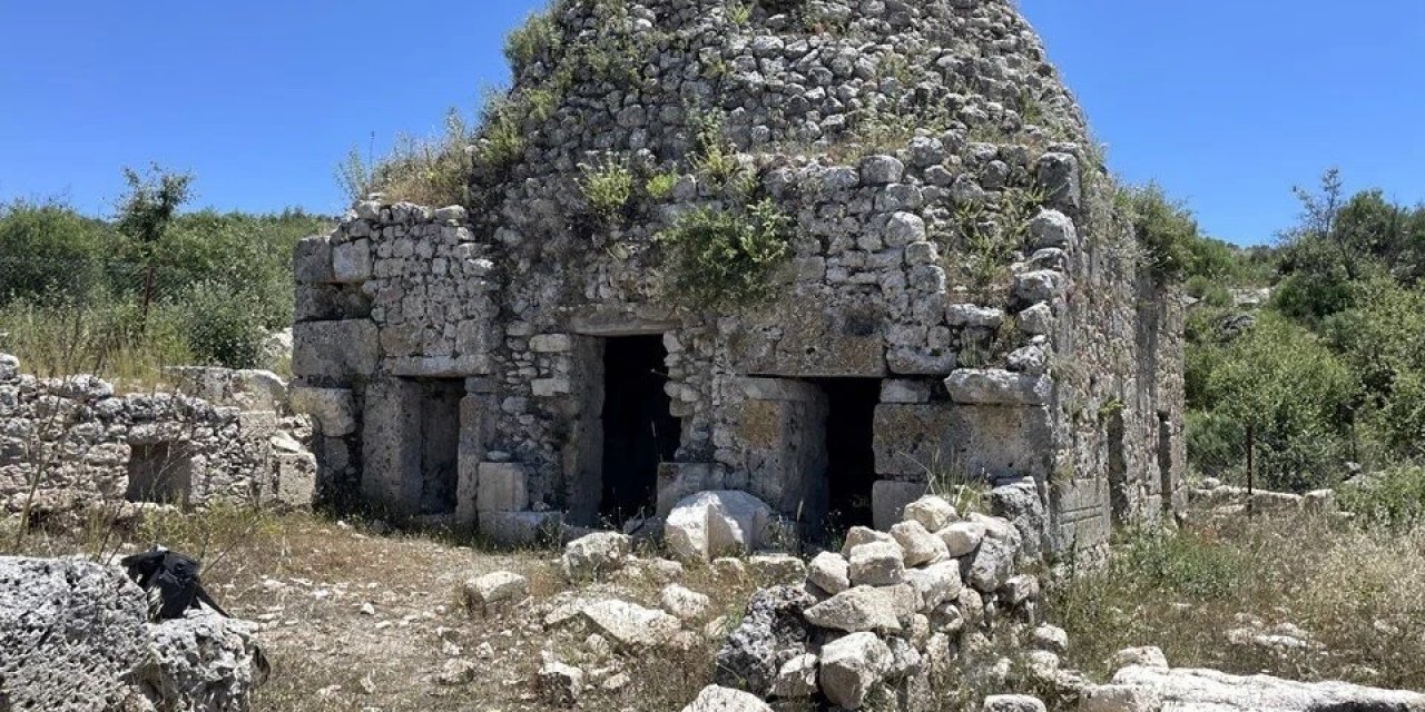 En eski mescitlerden olan Barındıran Sillyon Antik Kenti turizme kazandırılıyor