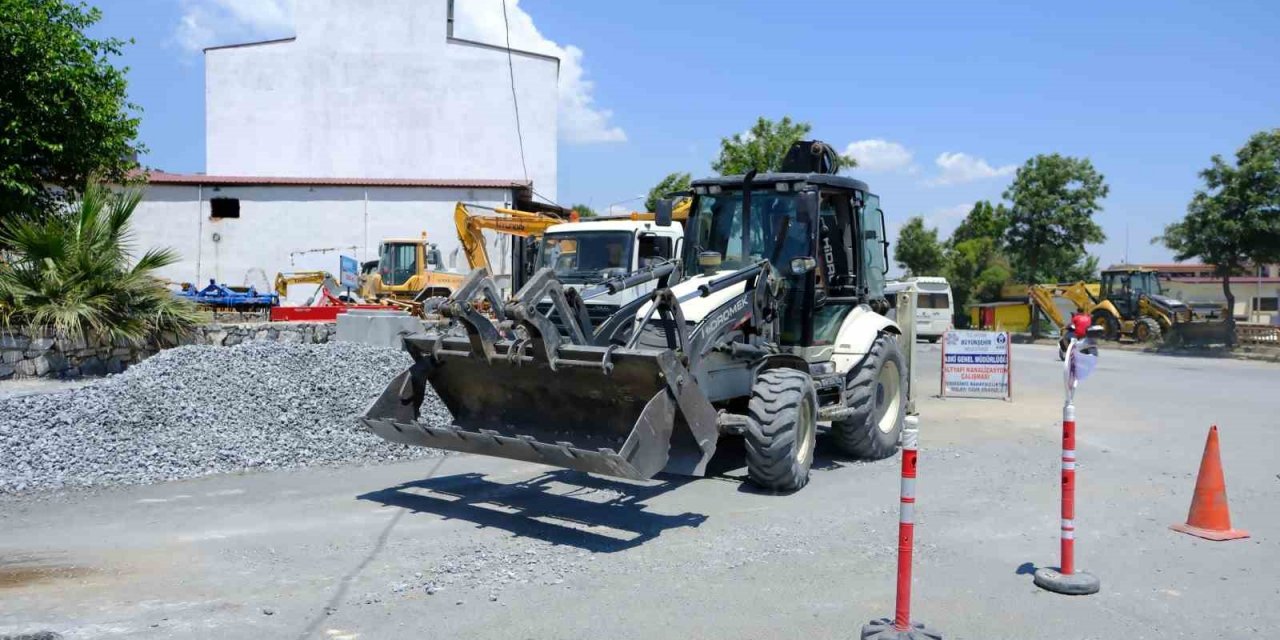 ASKİ ekipleri çalışmalarını sürdürüyor