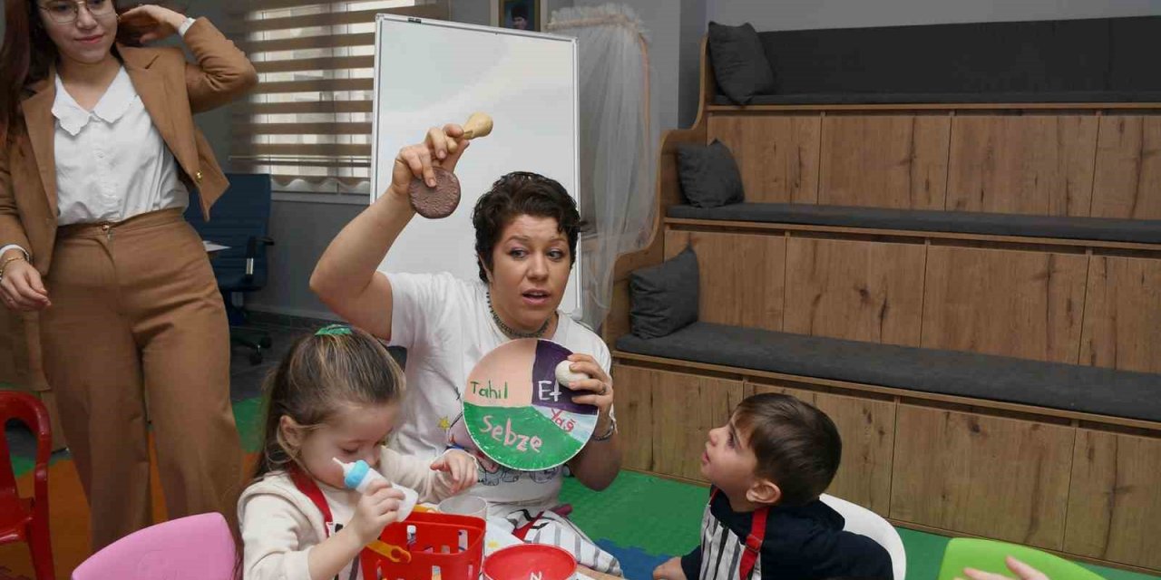 ‘Anne Baba Çocuk Eğitim Merkezi’ ebeveyn ve çocukların gözdesi oldu