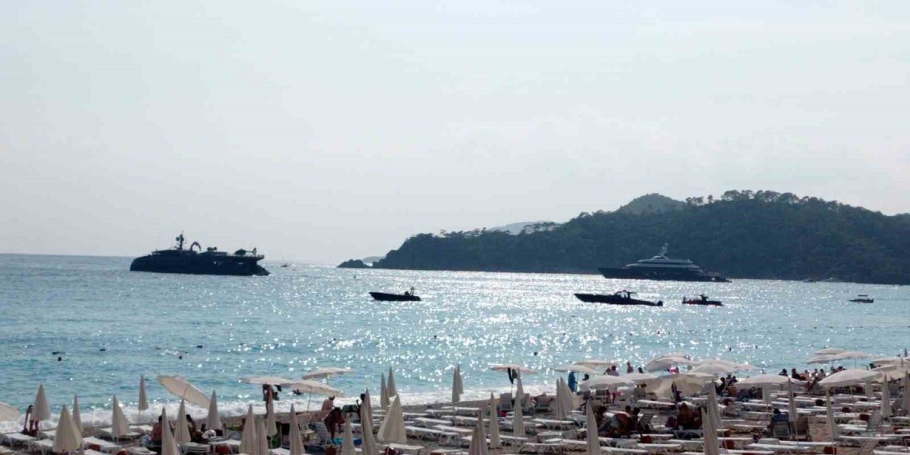 Süper Yat Lonian Ve Hodor Ölüdeniz’e demir attı