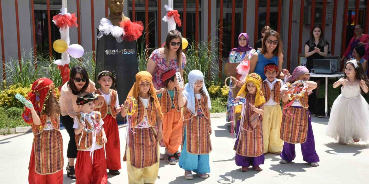 Özel öğrenciler ilk mezuniyet heyecanını yaşadılar