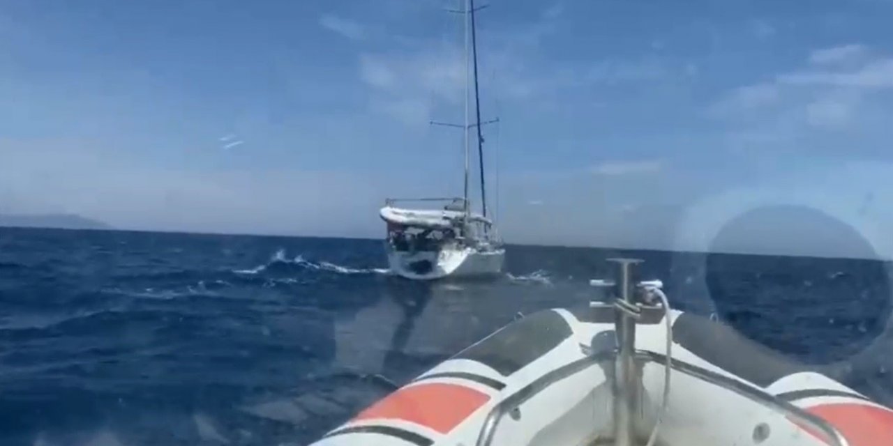 İzmir’de teknede yakalanan FETÖ firarilerinden 3’ü tutuklandı