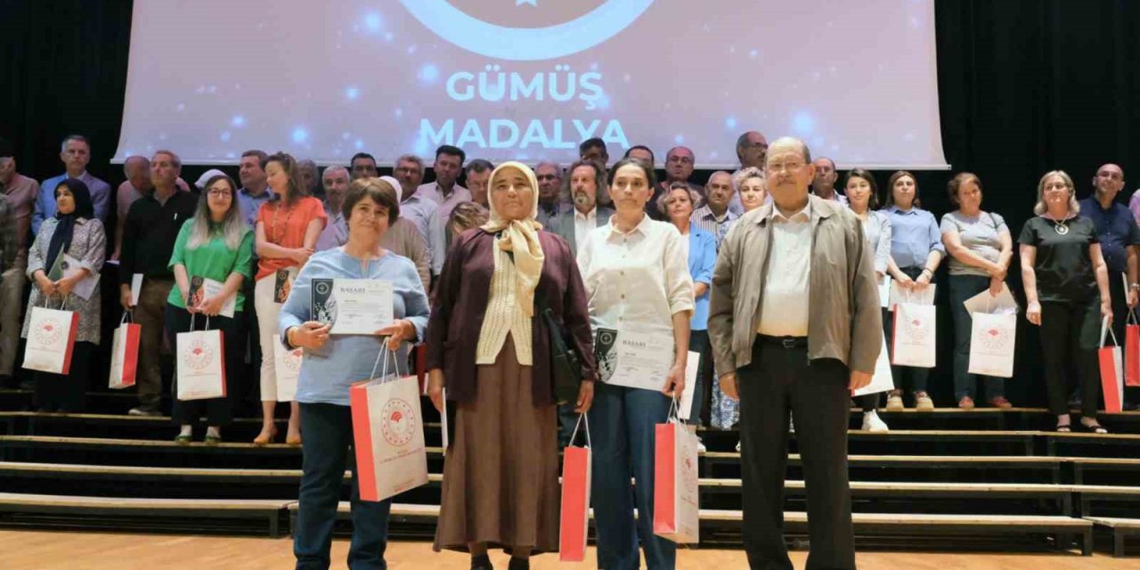 En iyi zeytinyağı üreticileri ödüllendirildi