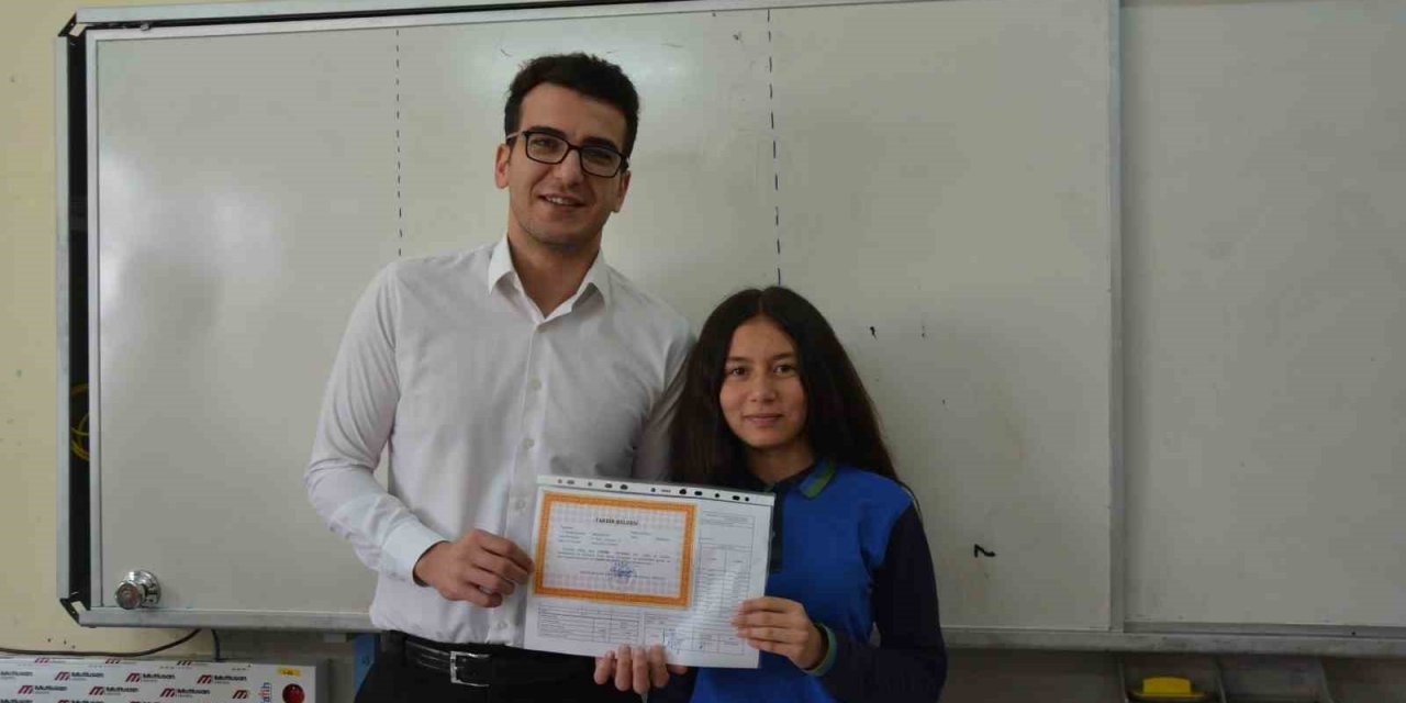 Selendi’de 2 bin 694 öğrenci karne aldı