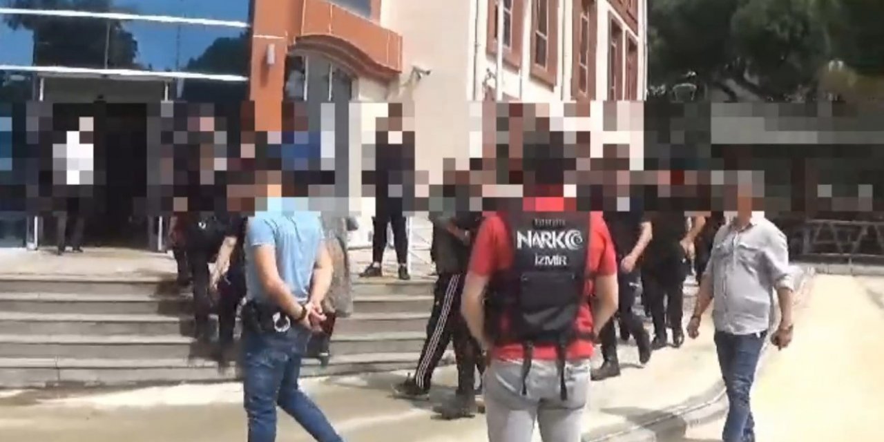 İzmir’deki zehir tacirlerine operasyonda 36 tutuklama