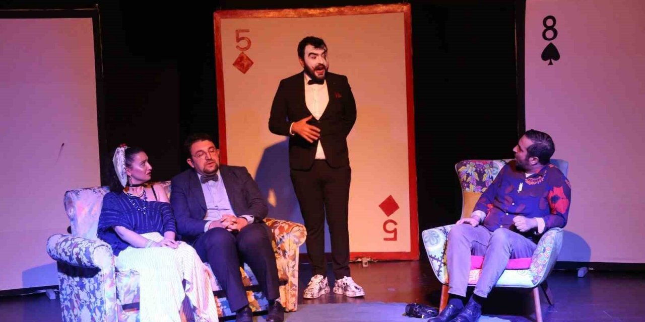 Merkezefendi Kent Tiiyatrosu’nun yeni oyununa büyük ilgi