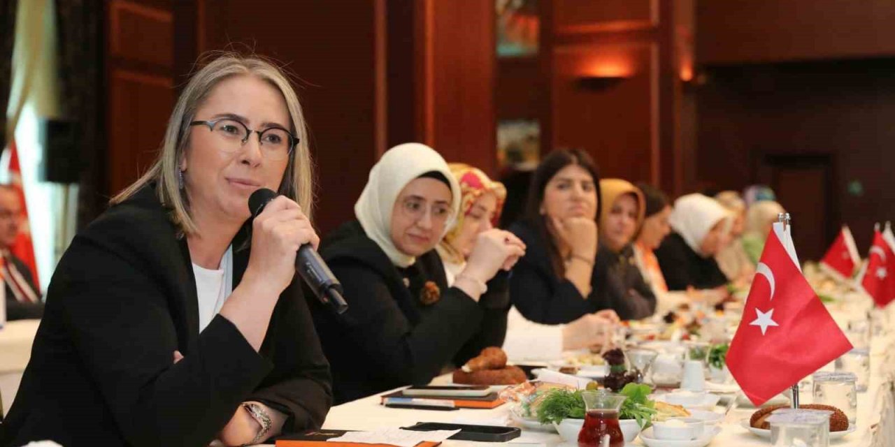 AK Parti’li Çankırı’dan İzmir Barosu’na "Onur Haftası" tepkisi