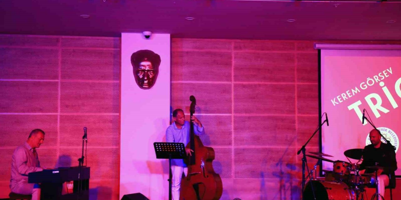 Büyükşehir, caz severleri Kerem Görsev ile buluşturdu