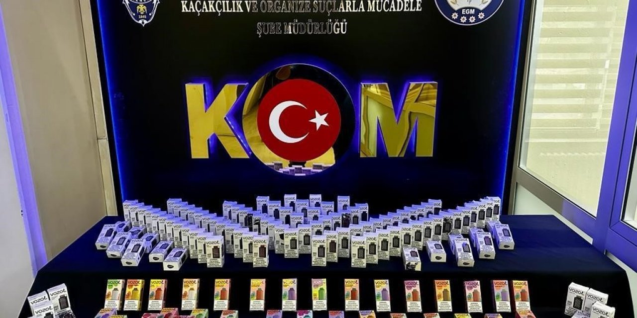 Tütün kaçakçılığı yapan 4 kişi yakalandı