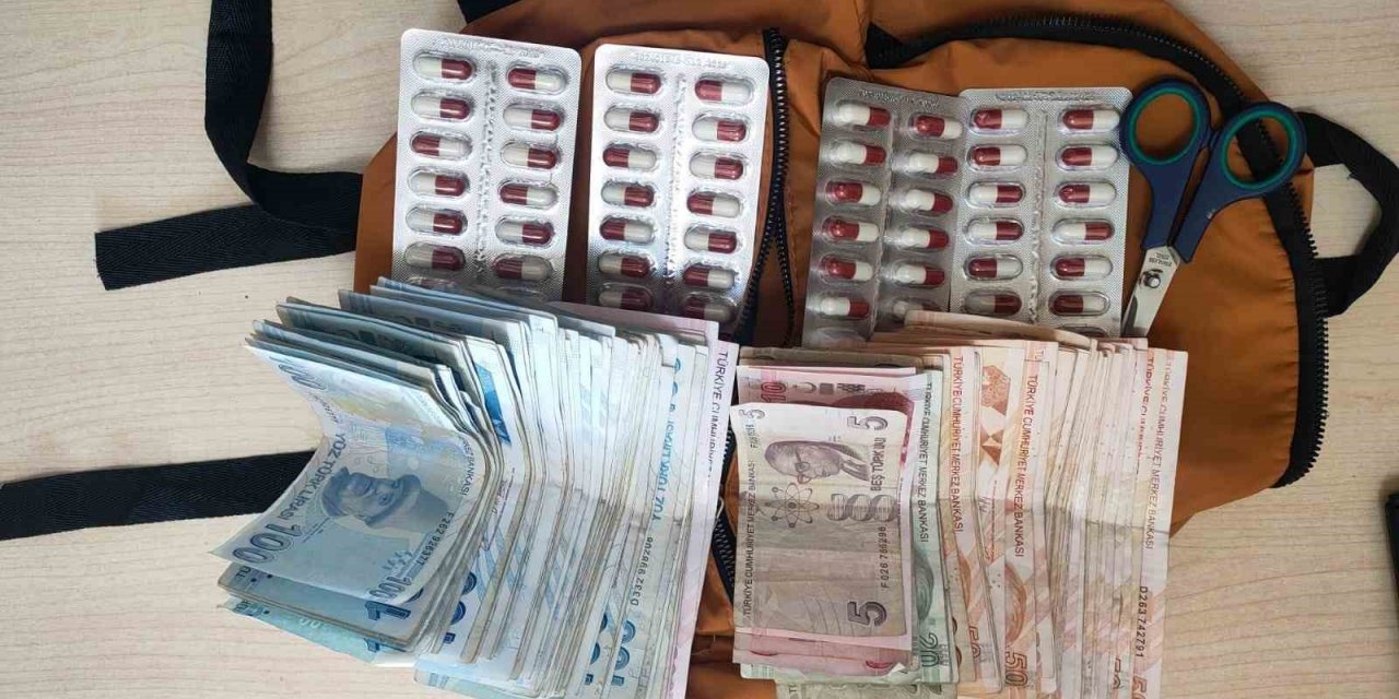 Şüpheliler takip edildi, 26 zehir taciri tutuklandı