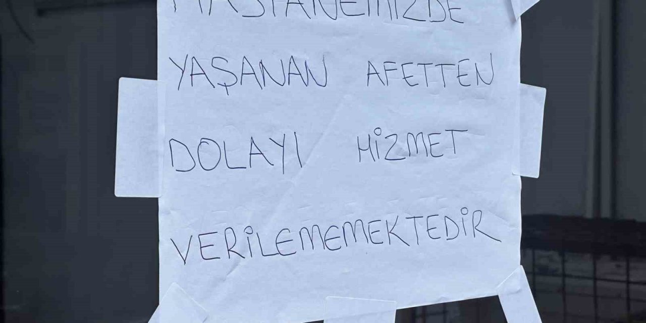 Akhisar’da devlet hastanesi sel felaketinin ardından hizmet veremiyor