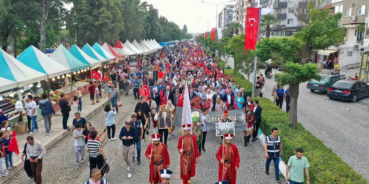 Bergama Festivaline Hadise damgası
