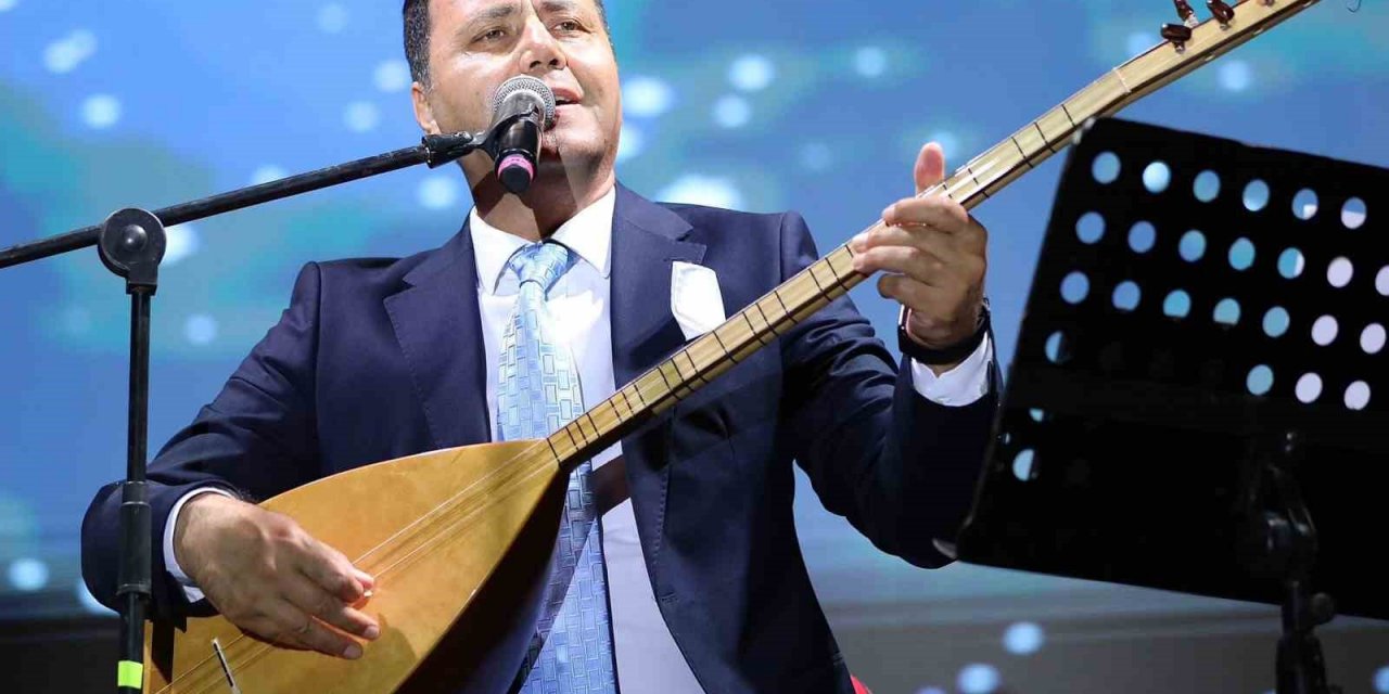 Orhan Hakalmaz Bergama’yı mest etti