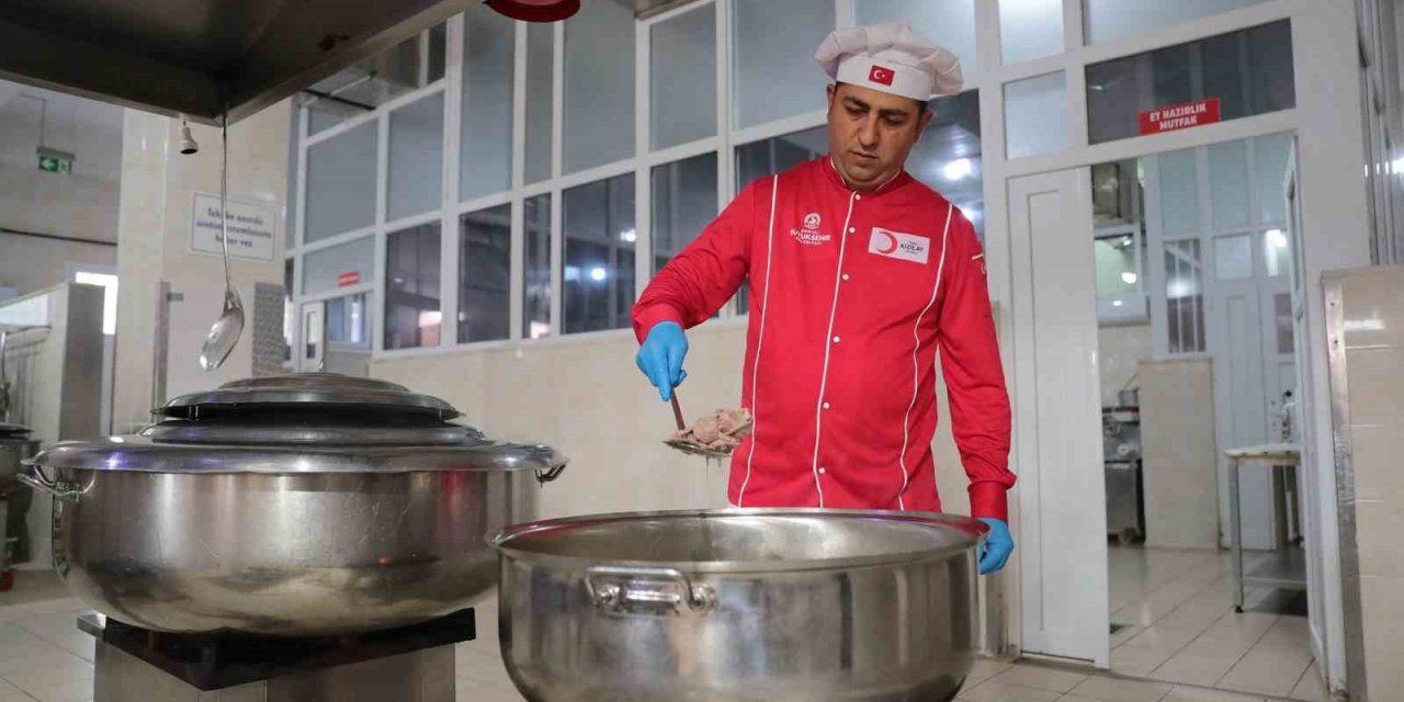 Denizli Büyükşehirin örnek projesi ihtiyaç sahiplerinin yanında