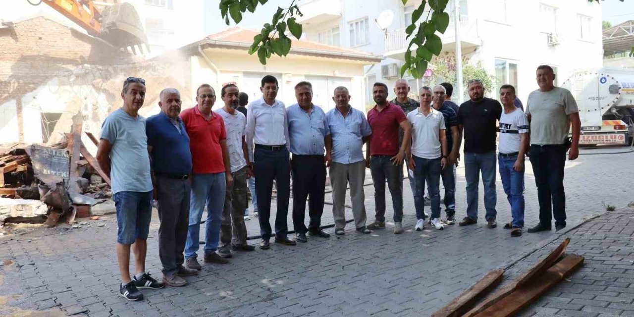 Başkan Özcan Zafer Mahallesi’nin sorununa neşter vurdu