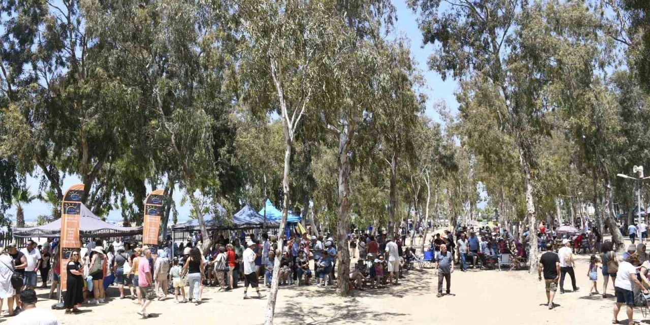 Binlerce Giritli Kuşadası’nda buluştu