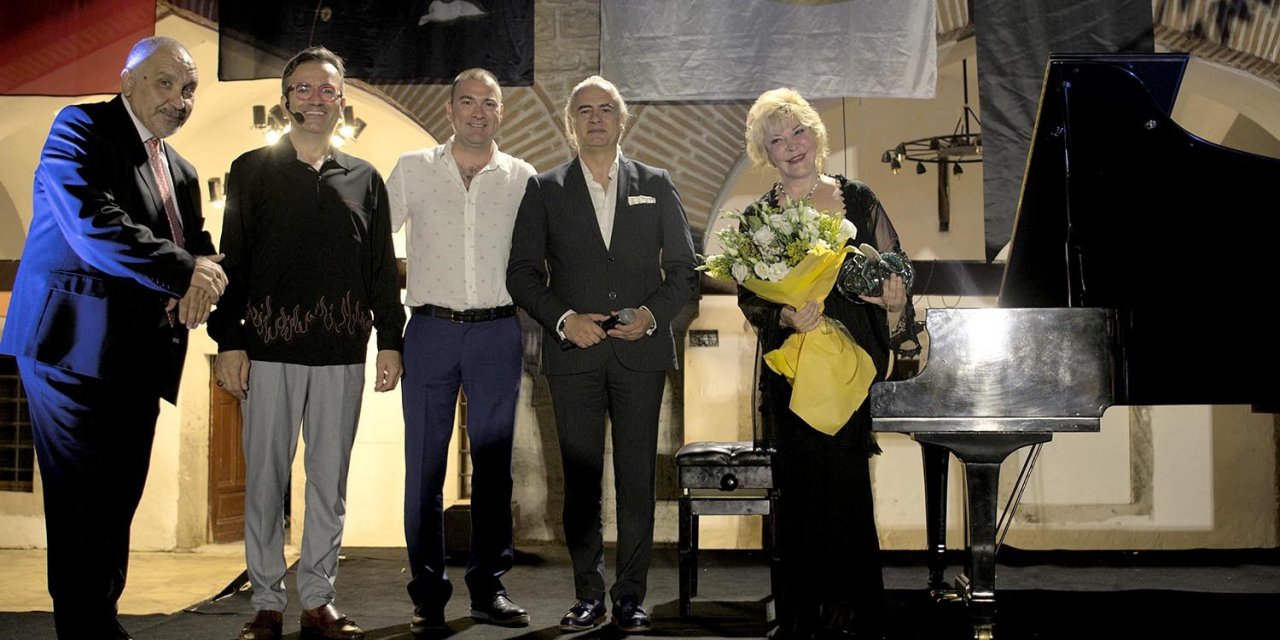 Dünyaca ünlü devlet sanatçısından Kuşadası’nda piyano resitali