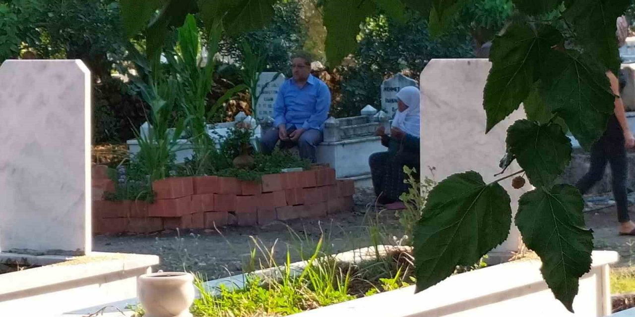 Arife günü Köyceğiz’de mezarlıklar ziyaret edildi