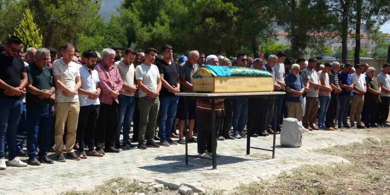 Öykü bebek son yolculuğuna uğurlandı