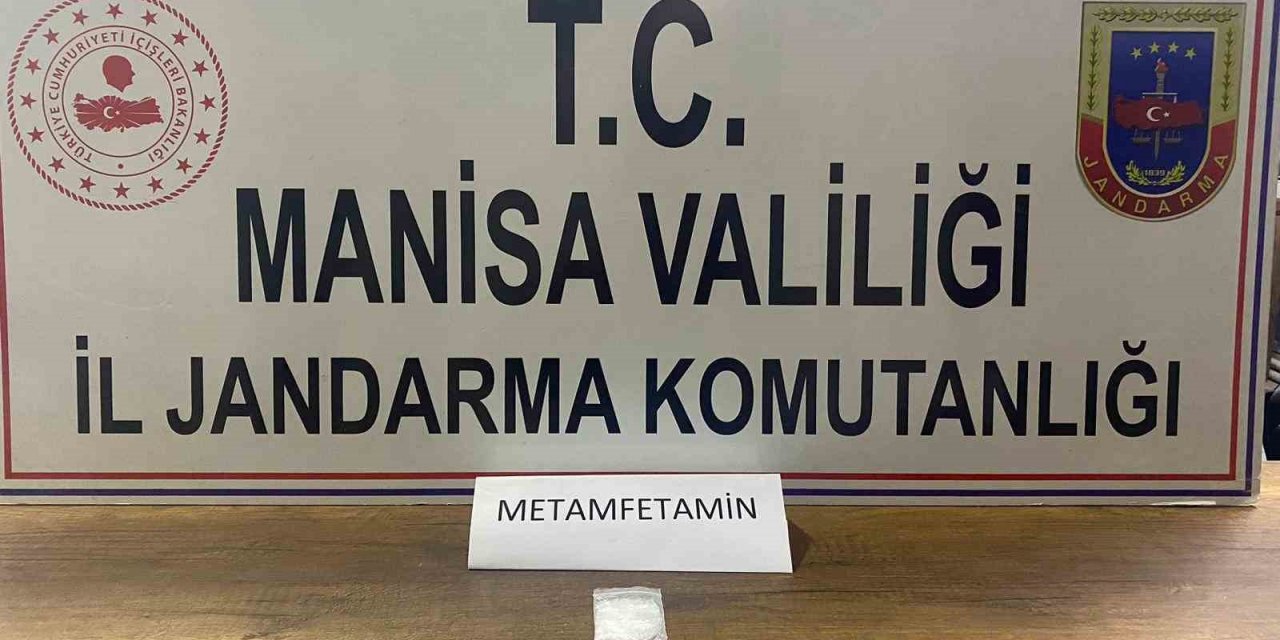 Jandarma aracını görüp paniklediler