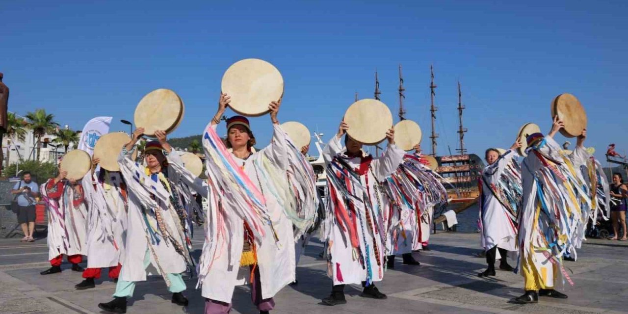 Kabotaj Bayramı etkinlikleri turistlerden de yoğun ilgi gördü