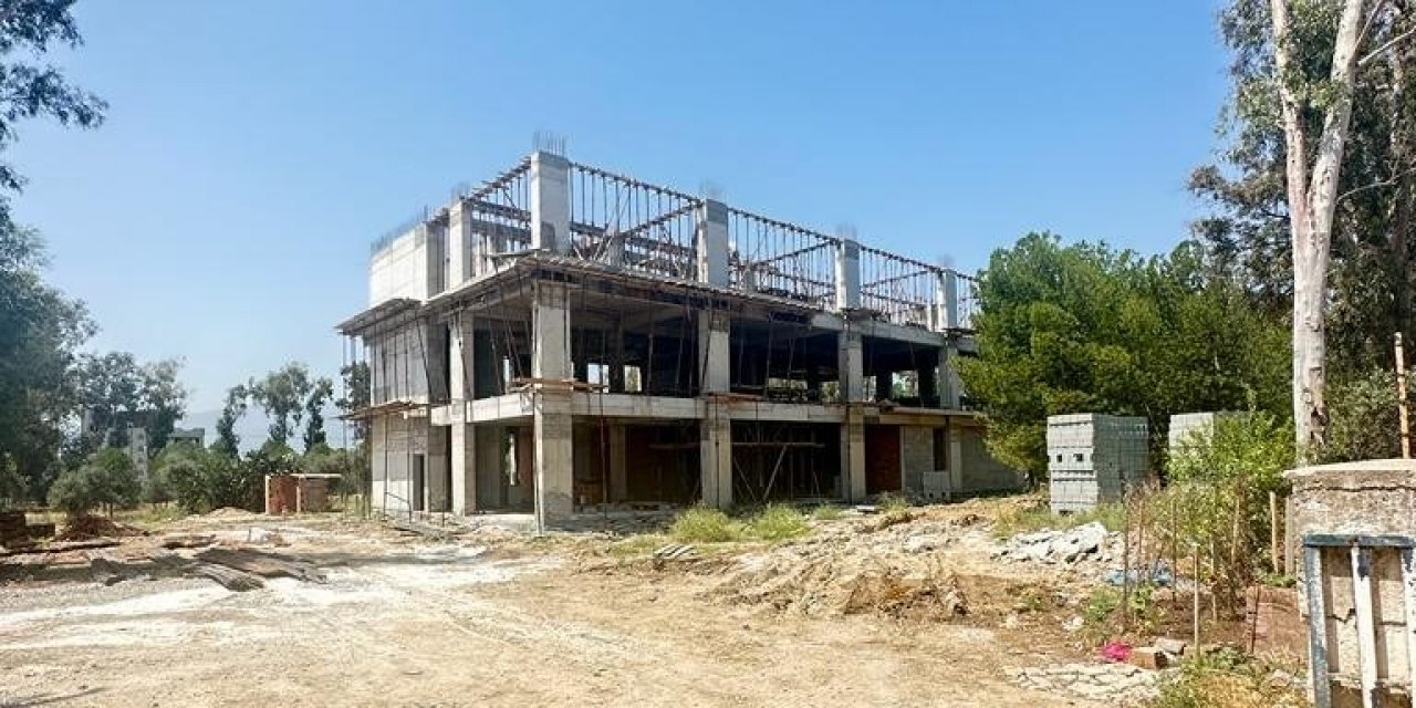 Çine’de Gençlik Merkezi ve yüzme havuzu çalışmaları hız kesmiyor