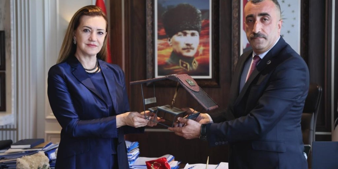 DEÜ, öğrenciler için enerjisini güneşten alan ‘Akıllı Çardak’ üretecek