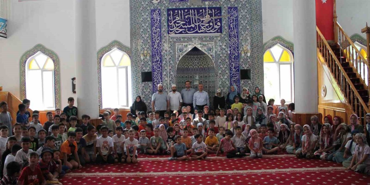 Aydın’da yaz Kur’an Kursları düzenlenen tören ile başladı