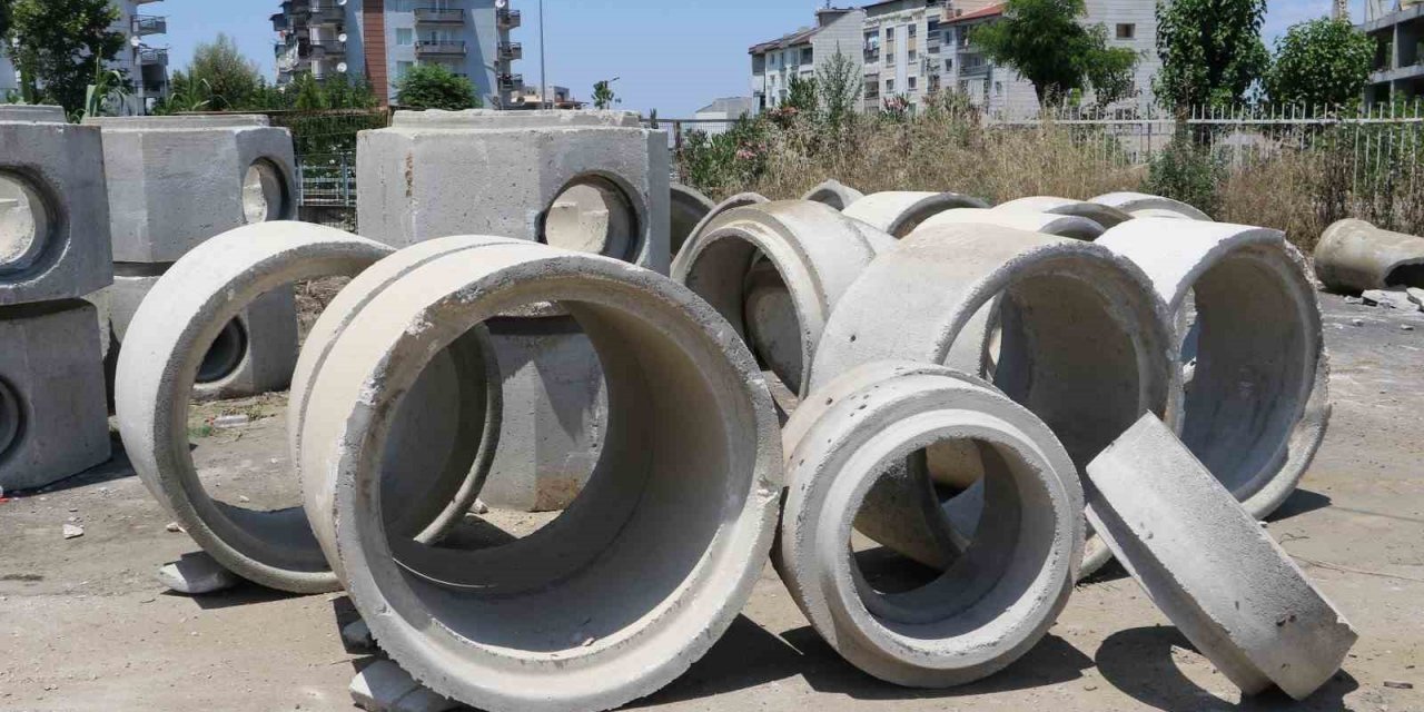 Salihli’nin Şehitler Mahallesi’ne ilave kanalizasyon hattı yapıldı